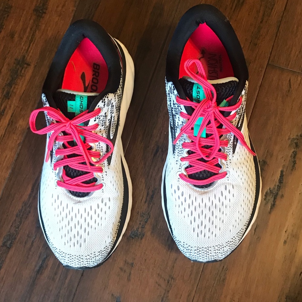 Brooks Running Shoes 9.5